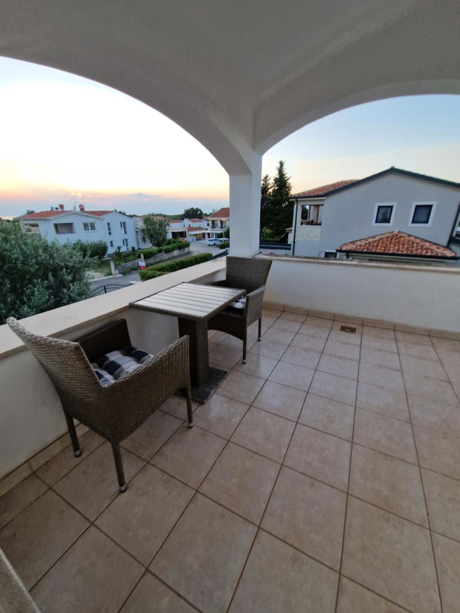 Villa Castanea - Kuca Za Odmor S Bazenom Kukci Exterior photo
